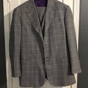 Jacket – 46L; vest - 46L; pant - 40W